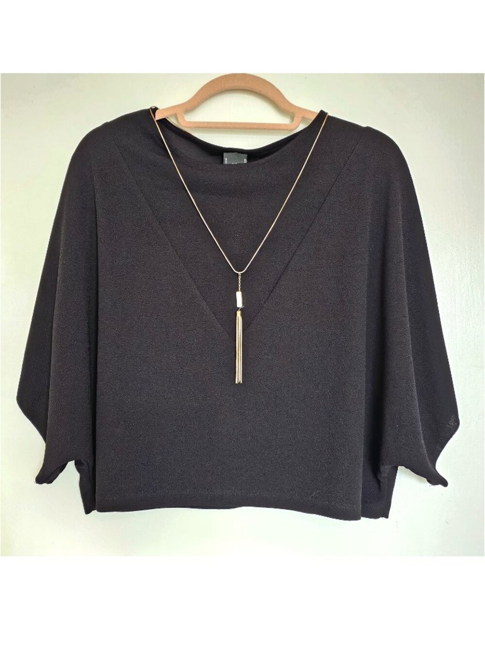 Zara Batwing Crop Top w Gold-Toned Tassel Pendant Necklace S Black